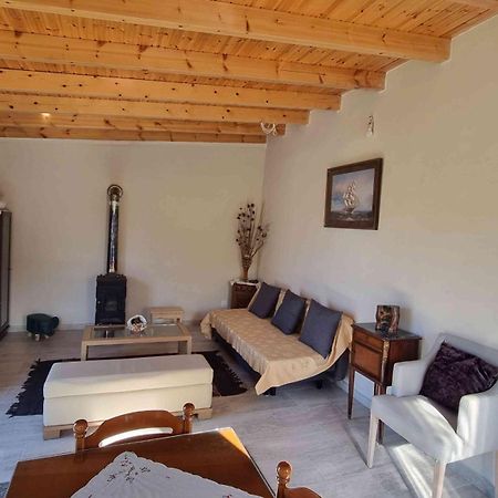 Teta'S Holiday Home Melíkia Exteriér fotografie